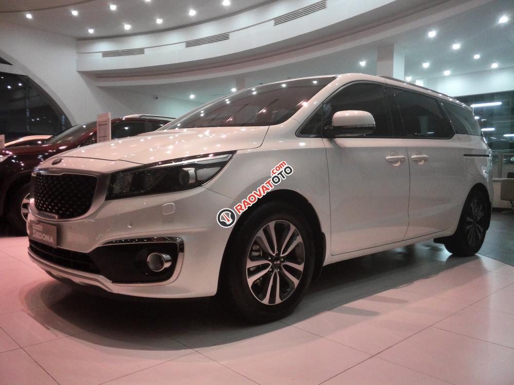 Kia Grand Sedona 2.2 DATH 2017, full option, giảm giá cực tốt trong tháng-6