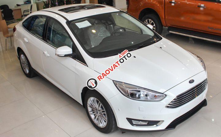 " Giá sốc" Giảm ngay 65 triệu - Ford Fiesta 2017, Sedan B trang bị cao cấp, 7 túi khí, LH 0909.877.256-0