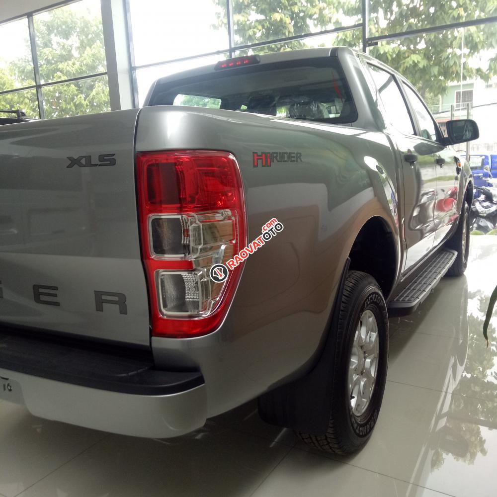 Cần bán xe Ford Ranger XLS năm 2017, màu xám (ghi), nhập khẩu-7