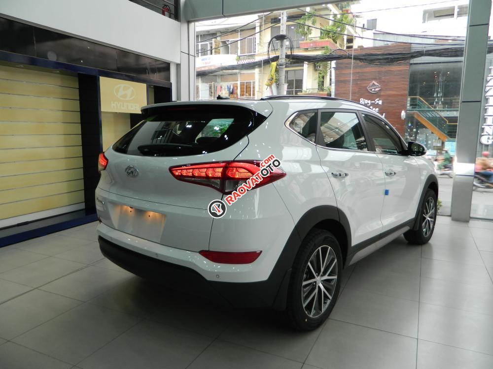 Hyundai Tucson 2017 2.0 AT Euro4 bản đặc biệt, giảm 130tr, giao liền-4