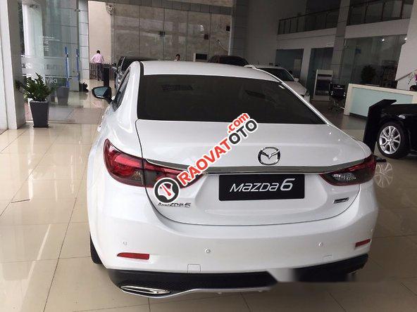 Bán xe Mazda 6 2018 mới 100% KM lớn, trả góp 85%, LS thấp, hỗ trợ chứng minh tài chính - Mua ngay! LH: 0946383636-6