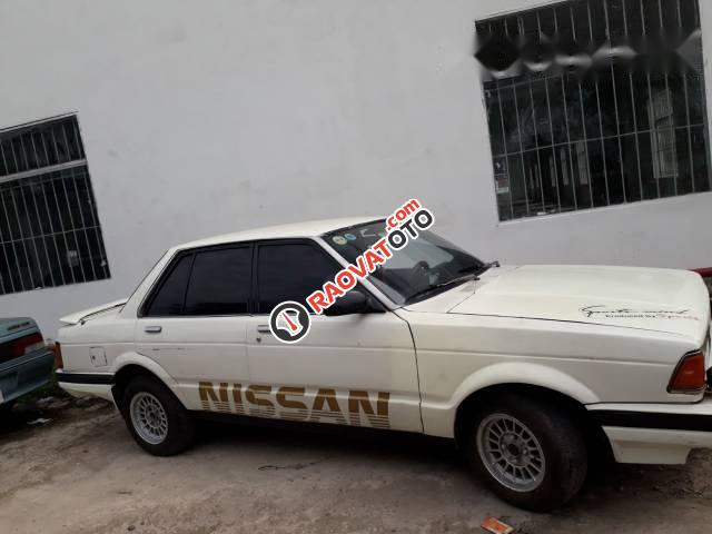 Bán Nissan Bluebird đời 1985, màu trắng-0