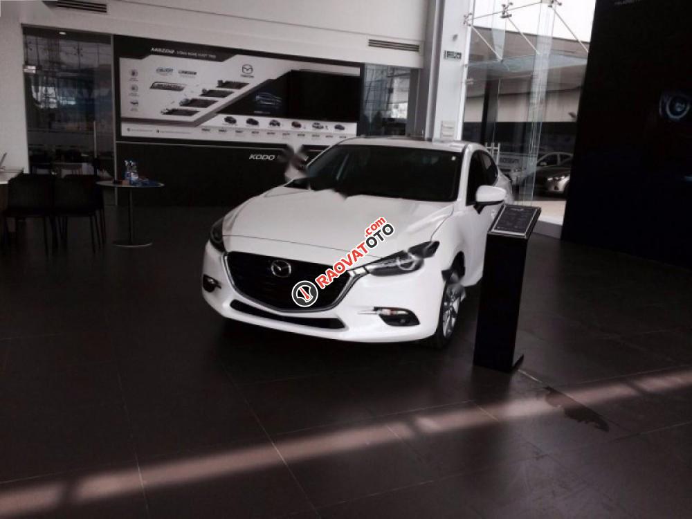 Bán ô tô Mazda 3 1.5L Facelift năm 2017, màu trắng, 649tr-4