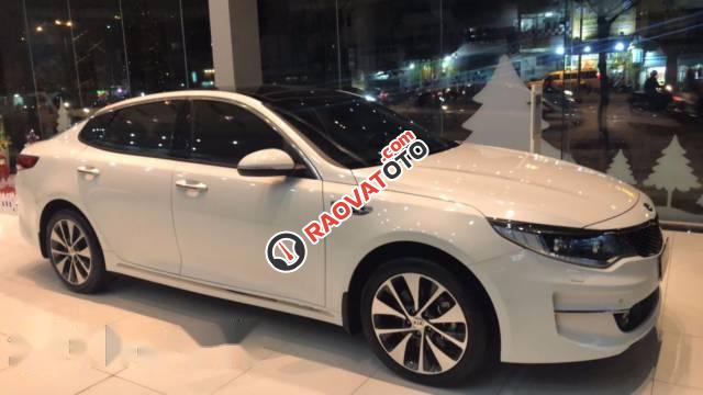 Bán Kia Optima 2.0 GAT đời 2016, màu trắng-0