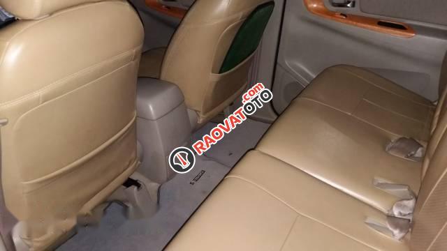 Bán Toyota Innova G đời 2009, màu bạc còn mới-2