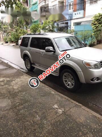 Bán xe Ford Everest 2014, màu bạc số tự động-0