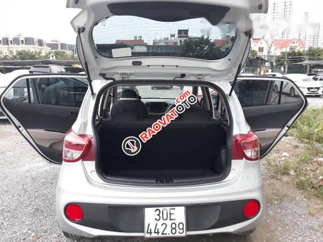 Bán Hyundai Grand i10 đời 2017, màu bạc, 338tr-1