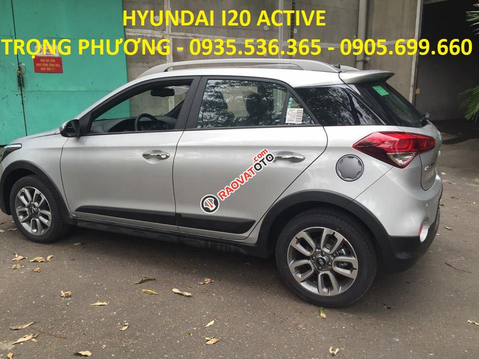 Bán Hyundai i20 Active 2017 trả góp Đà Nẵng, màu bạc, LH: Trọng Phương - 0935.536.365-7