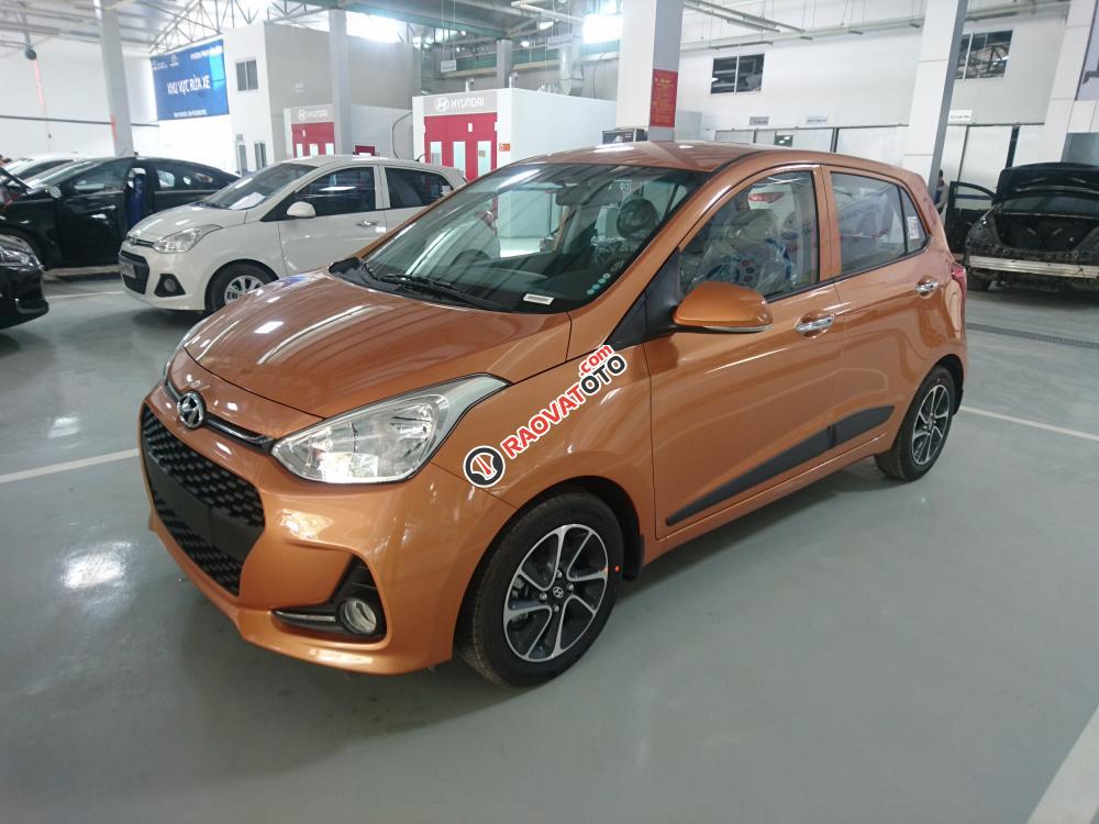 Bán xe Hyundai Grand i10 sản xuất 2018 màu cam, các phiên bản, mua xe chỉ từ 90 triệu, LH 090.467.5566-2