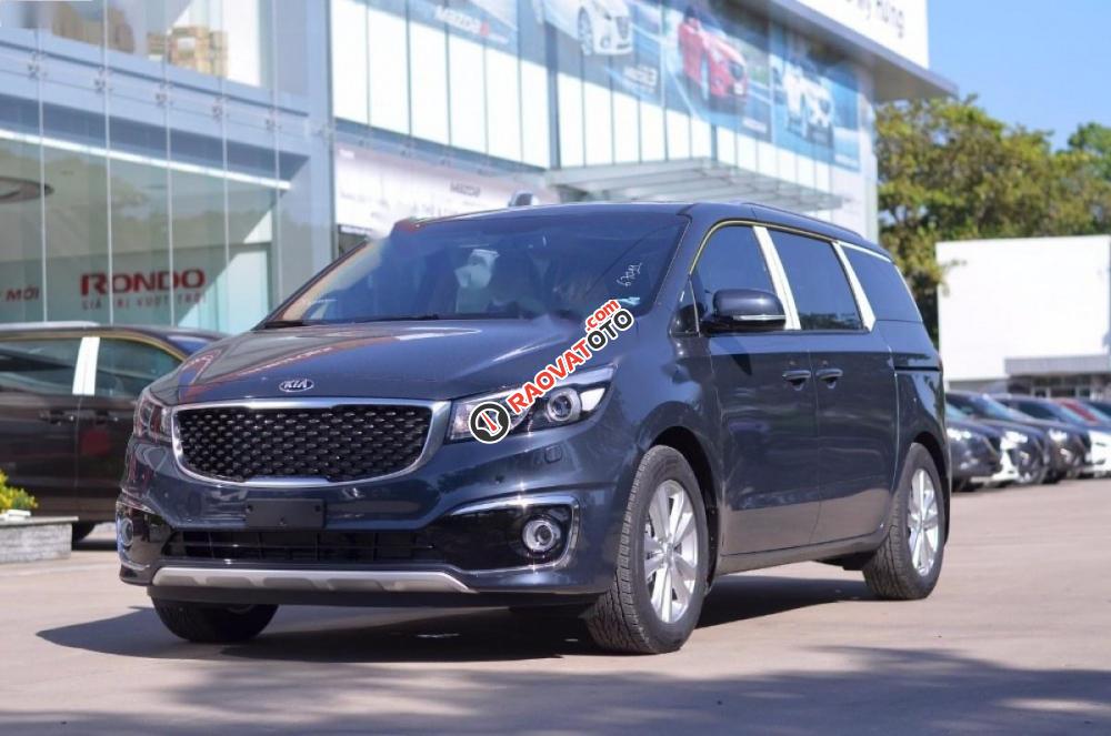Bán Kia Sedona DATH đời 2017, màu xanh lam-7