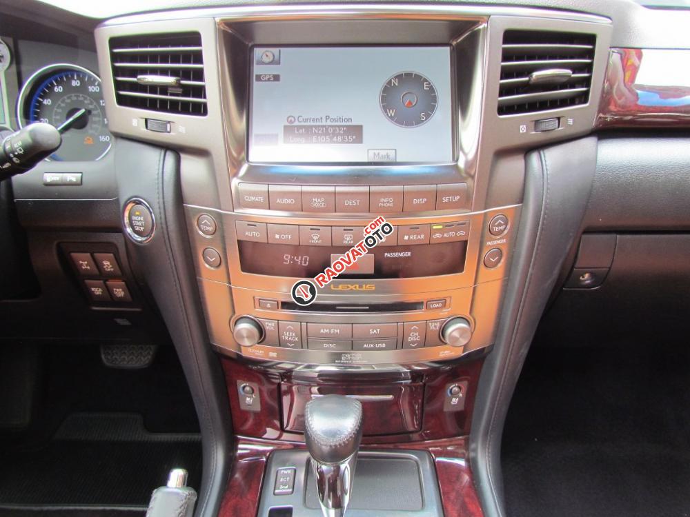 Lexus LX570 2011 màu đen-9