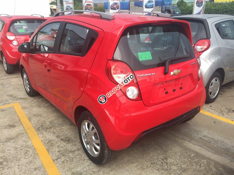 Cần bán xe Chevrolet Spark LT đời 2017, đủ màu, NH hỗ trợ vay 80%, xe hơi Mỹ giá tốt-1