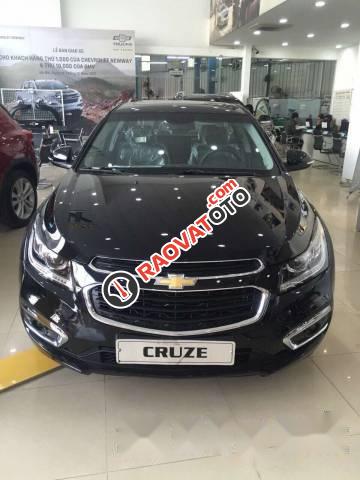 Bán Chevrolet Cruze 2017, màu đen, giá tốt-0