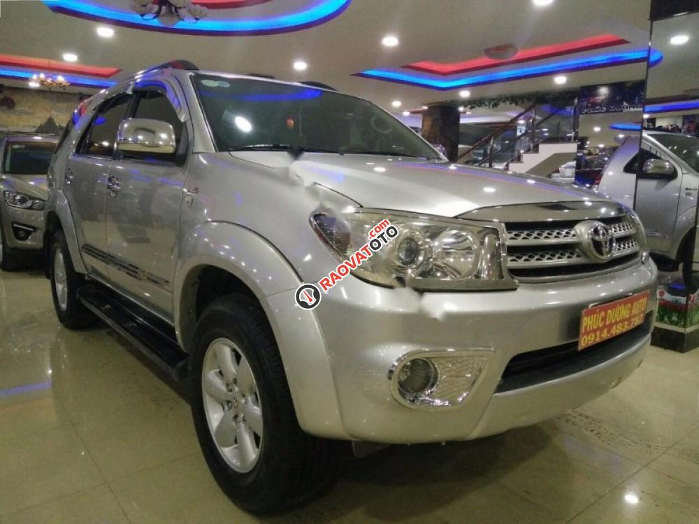 Bán Toyota Fortuner G đời 2011, màu bạc chính chủ, giá chỉ 750 triệu-8