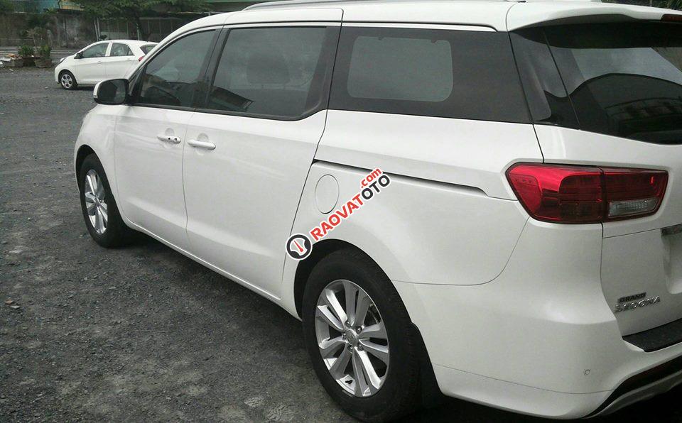 Kia Grand Sedona 2.2 DATH 2017, full option, giảm giá cực tốt trong tháng-5