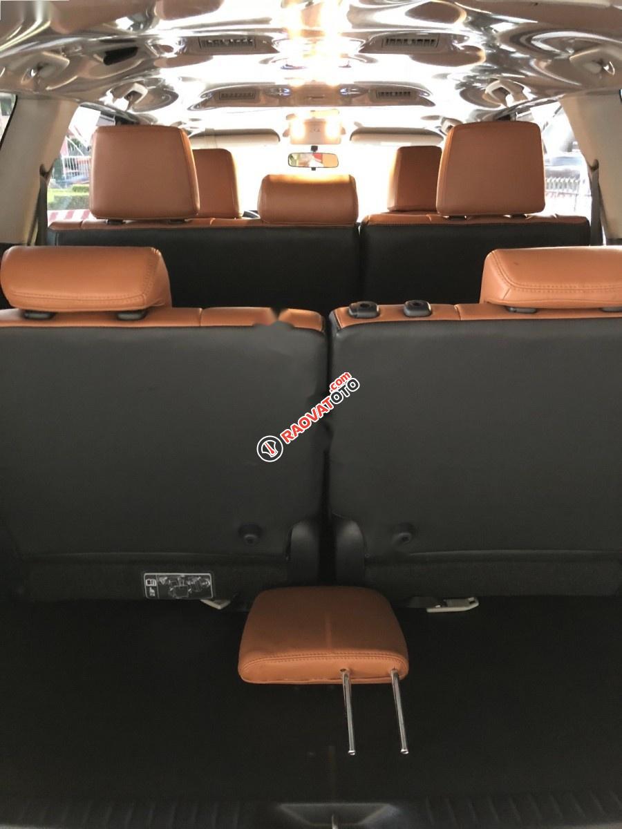 Xe Toyota Innova E đời 2016, màu bạc còn mới-2