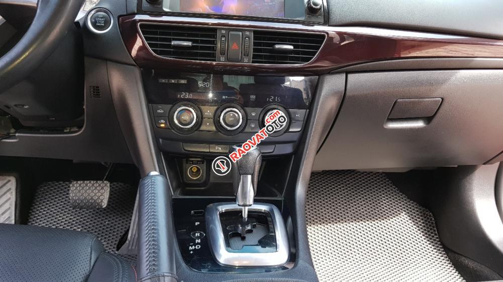 Cần bán xe Mazda 6 2.0AT đời 2015, màu đỏ-10