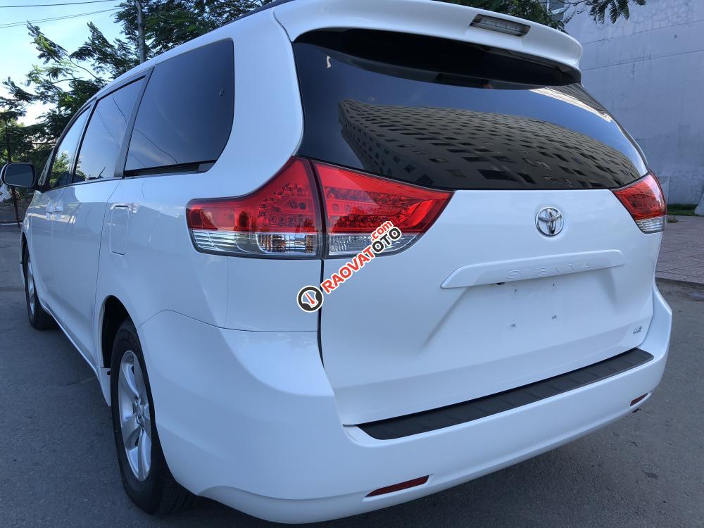 Xe Toyota Sienna LE 2.7 FWD AT sản xuất 2012, màu trắng, xe nhập số tự động-1