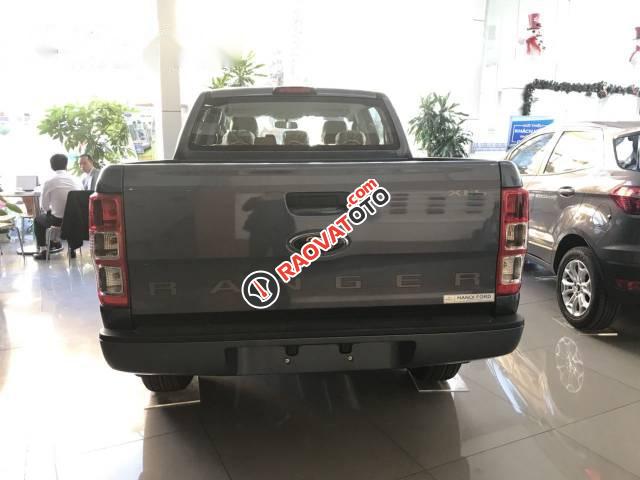 Bán ô tô Ford Ranger XLS AT đời 2017 số tự động, giá tốt-2