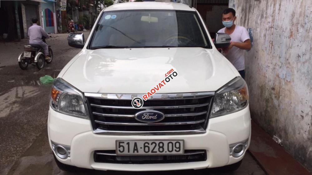 Cần bán gấp Ford Everest Sub sản xuất 2010, màu trắng-5