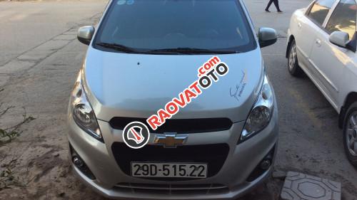 Cần bán xe Chevrolet Spark 1.2 MT năm 2017, màu bạc-0