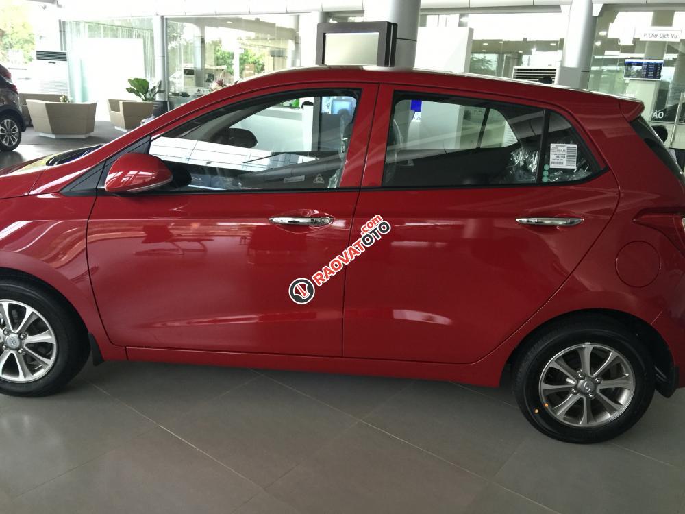 Bán xe Hyundai Grand i10 1.0 AT đời 2017 màu đỏ nhập khẩu, hỗ trợ vay vốn 80% GT xe, hotline 0935904141 0948945599-2