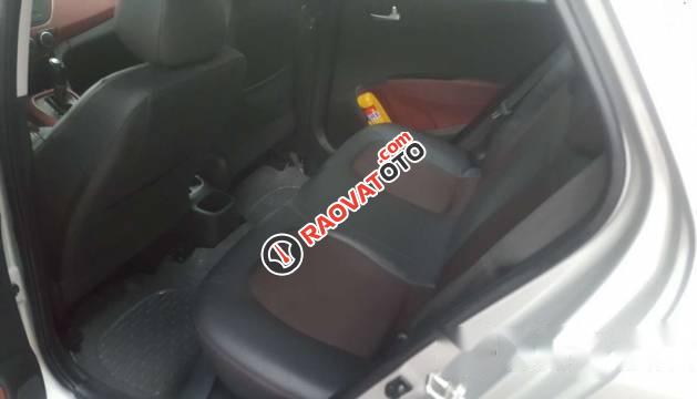 Bán Hyundai Grand i10 2015, màu bạc-3