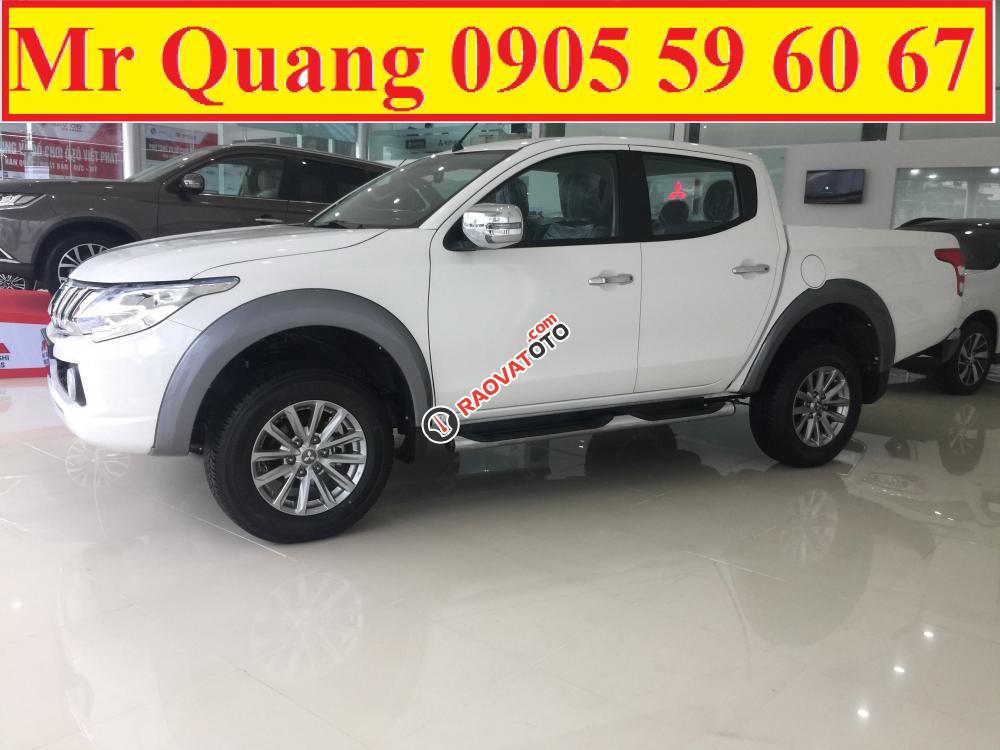 Bán Mitsubishi Triton tại Đà Nẵng, màu trắng, nhập khẩu Thái Lan, xe giao ngay, LH Quang 0905596067-2