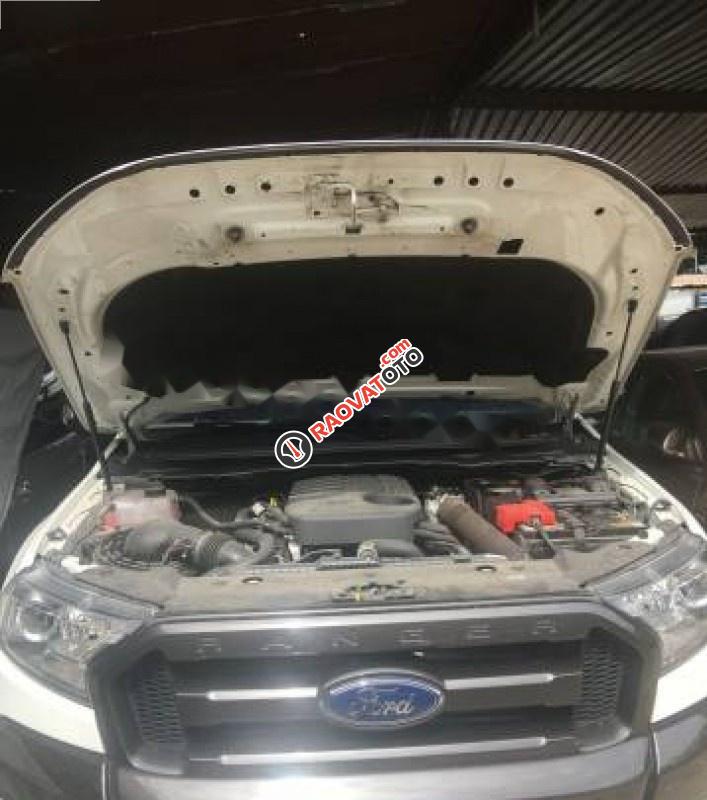 Cần bán Ford Ranger đời 2017, màu trắng, nhập khẩu nguyên chiếc-2