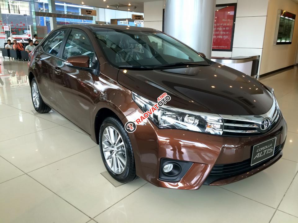 Cần bán xe Toyota Corolla Altis 1.8G (CVT) model 2018, màu nâu, giao xe ngay trong ngày, thủ tục nhanh gọn-24