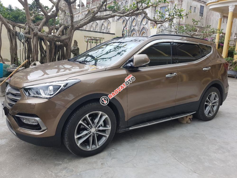 Cần bán Hyundai Santa Fe đời 2016, màu nâu-1