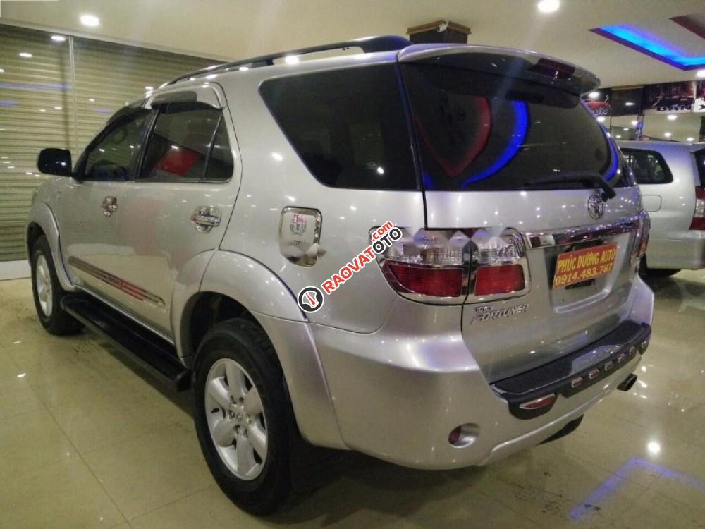 Bán Toyota Fortuner G đời 2011, màu bạc chính chủ, giá chỉ 750 triệu-5