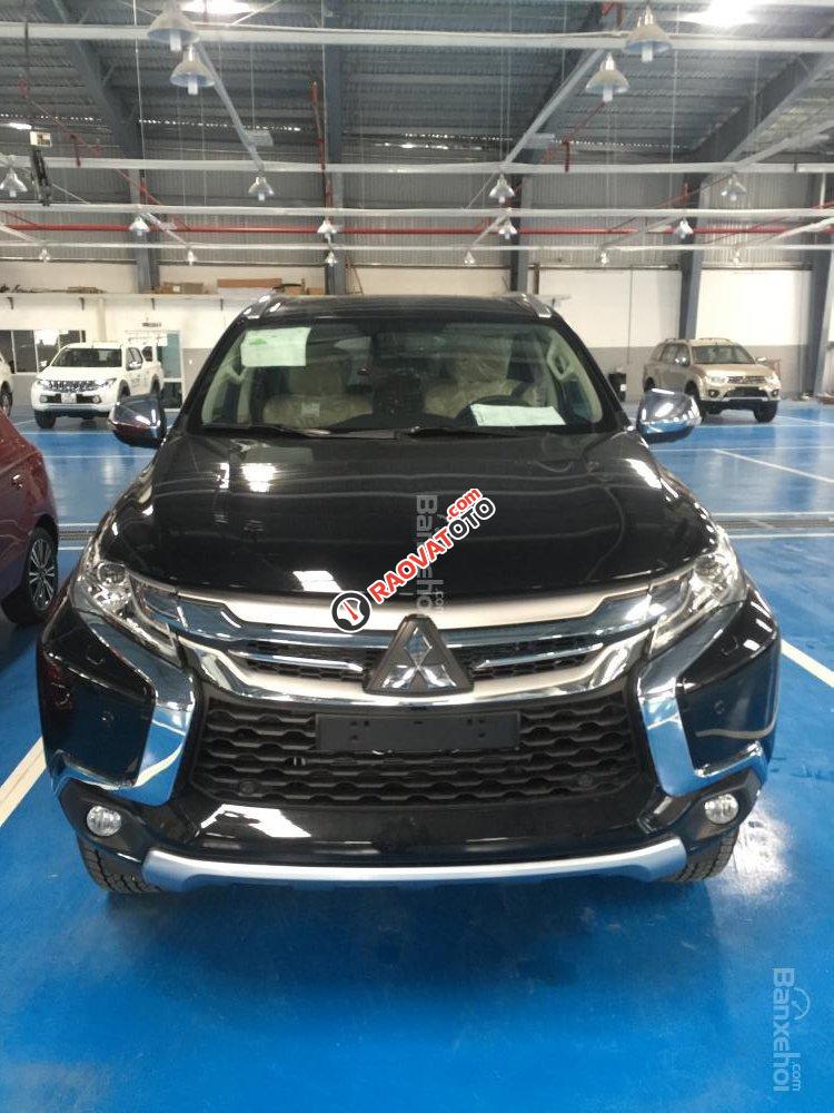 Bán xe Mitsubishi Pajero Sport tại Đà Nẵng, màu đen, nhập khẩu, giao xe ngay, hỗ trợ vay nhanh, LH Quang 0905596067-4