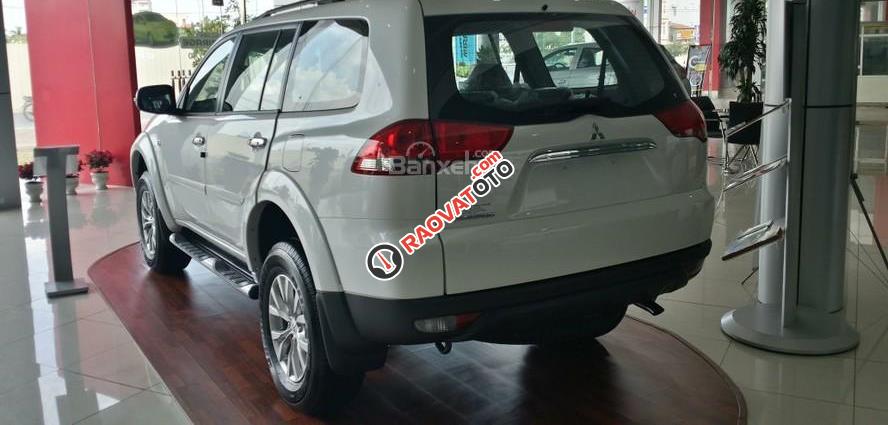 Bán Mitsubishi Pajero Sport tại Đà Nẵng, màu trắng, 750tr, hỗ trợ vay nhanh lên đến 80 %, LH: 0905596067-3