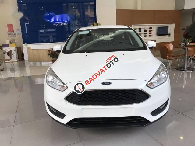 Bán ô tô Ford Focus đời 2017, màu trắng-4