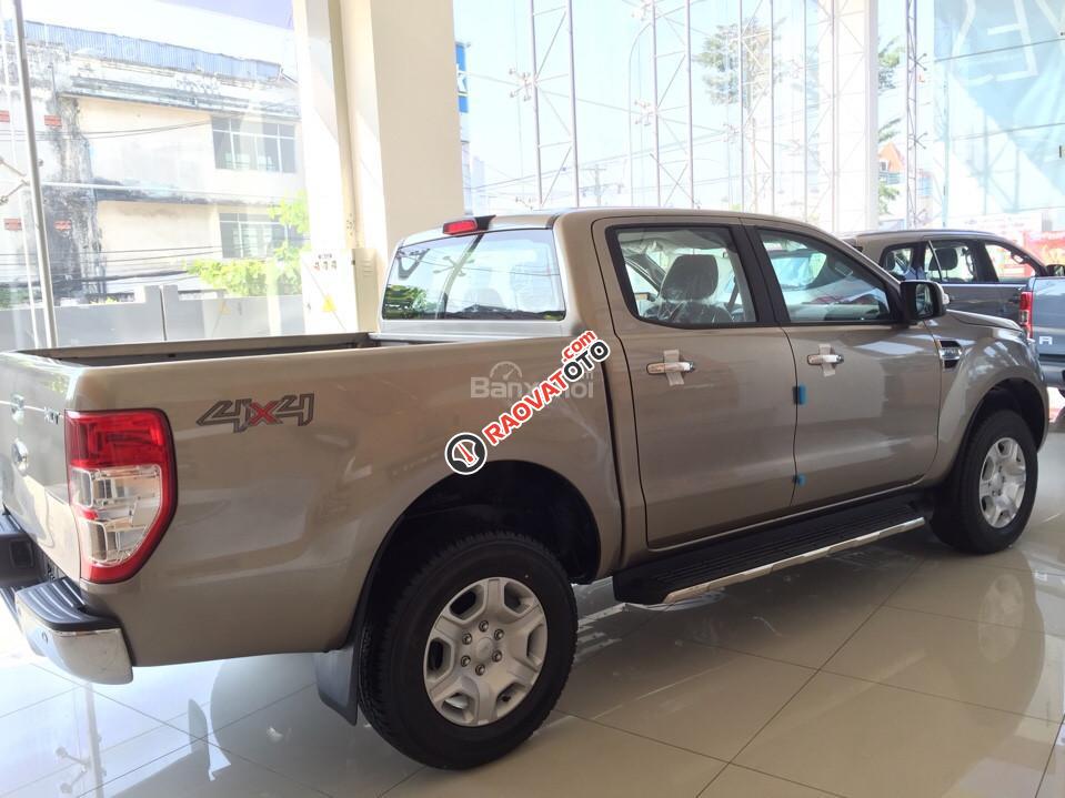 Bán Ford Ranger XLT đời 2017, khuyến mãi nhiều-0