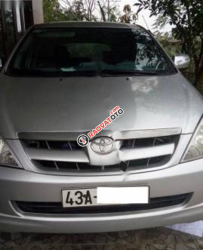 Cần bán lại xe Toyota Innova J đời 2006, màu bạc-1