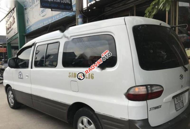 Bán ô tô Hyundai Starex Van 2.5 MT sản xuất 2005, màu trắng, nhập khẩu, giá chỉ 288 triệu-1