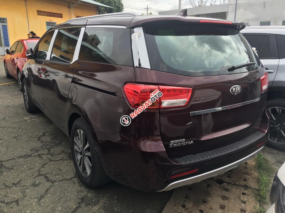 Cần bán xe Kia Sedona máy dầu-4