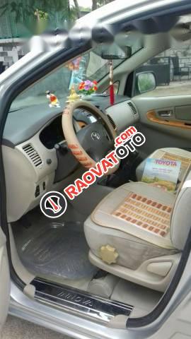 Bán Toyota Innova năm 2010, màu bạc xe gia đình, 396 triệu-5