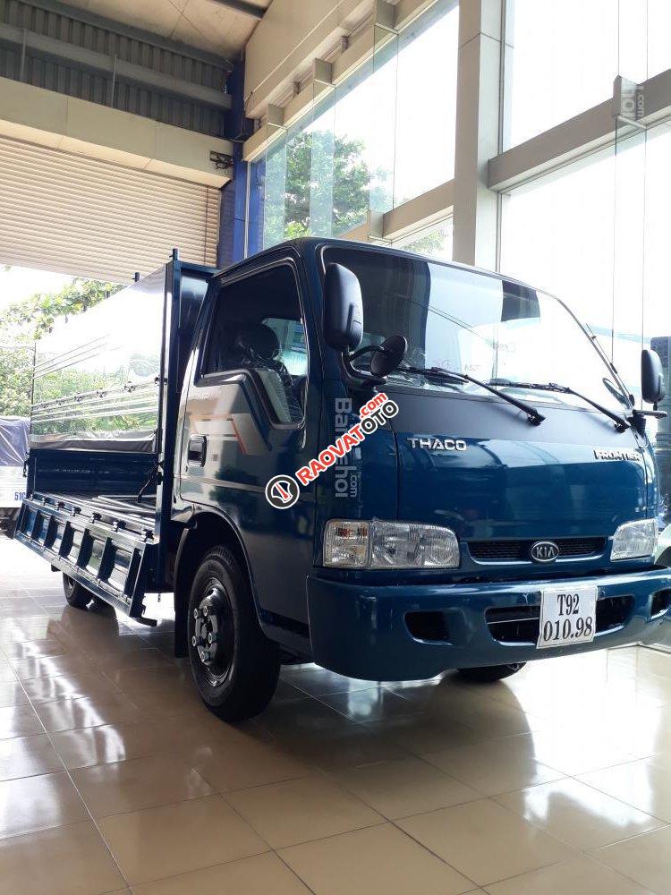 Cần bán xe Kia K165 2018, màu xanh lam-0