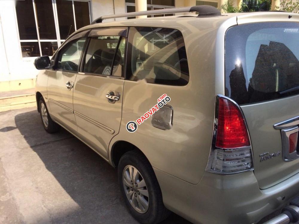 Bán ô tô Toyota Innova G đời 2010, chính chủ-3