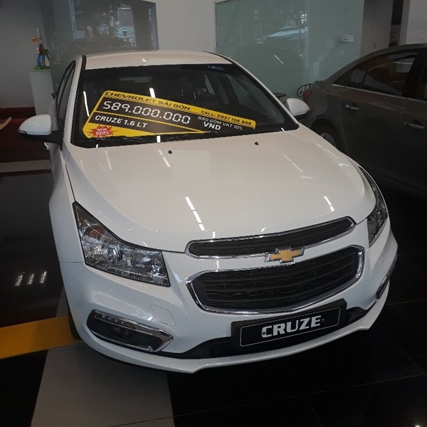 Bán xe Chevrolet Cruze LT đời 2017, màu trắng, xe nhập-2