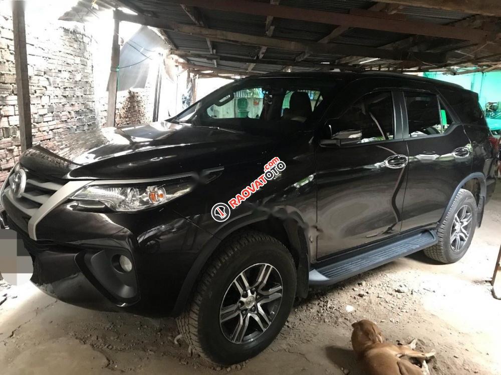 Bán Toyota Fortuner 2.4G 4x2 MT sản xuất 2017, màu xám, nhập khẩu nguyên chiếc số sàn-1