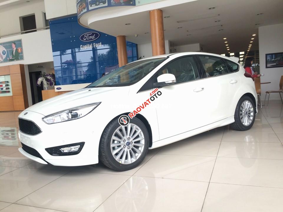 Bán xe Ford Focus Ecoboots 2018 giao ngay, khuyến mãi lớn cuối năm-2