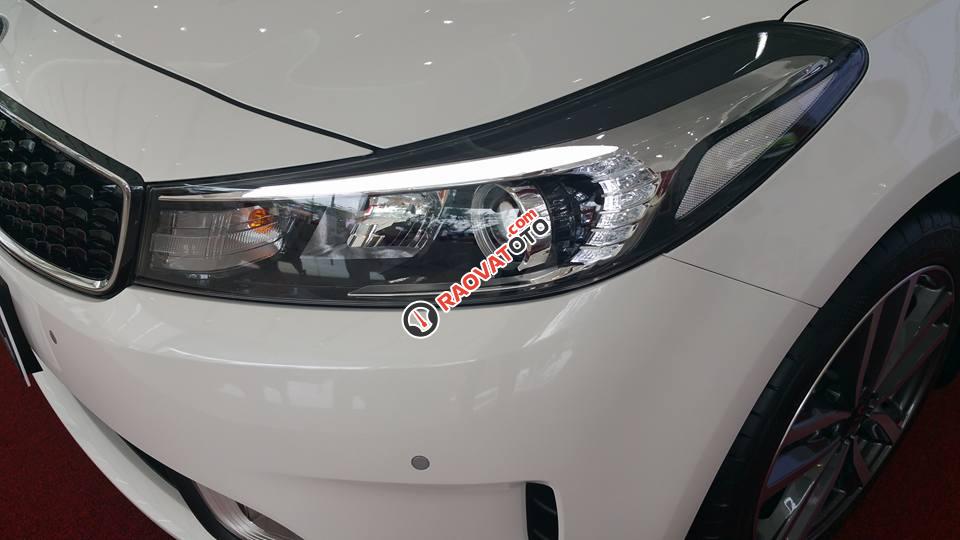 Kia Cerato 1.6, trả góp 80 % chứng minh tài chính miễn phí, 0912811858-11