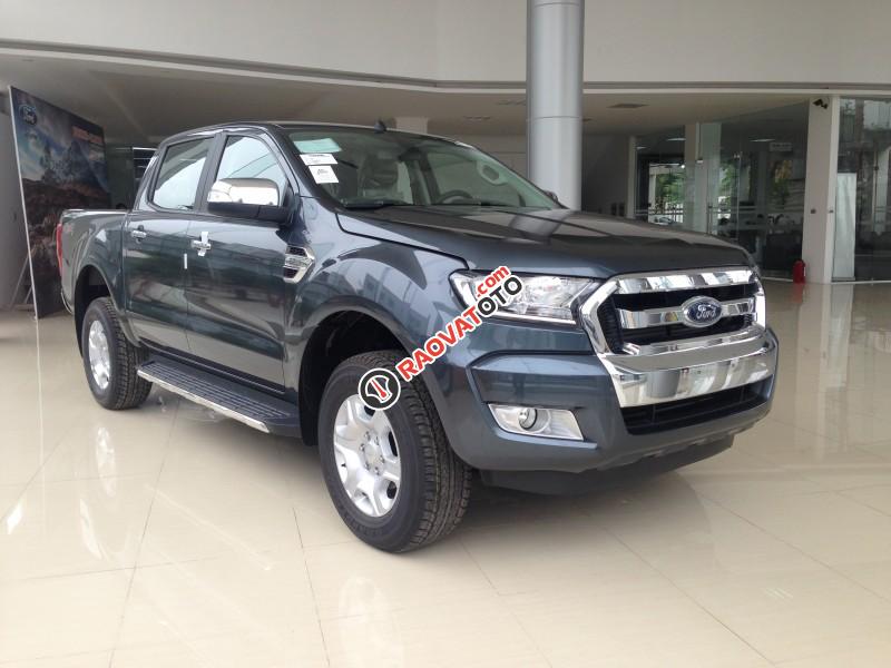Trả góp Bank 80% và hỗ trợ giao xe tại Bắc Kạn, Ford Ranger XLT 2 cầu, số sàn 2017 phù hợp với địa hình-3