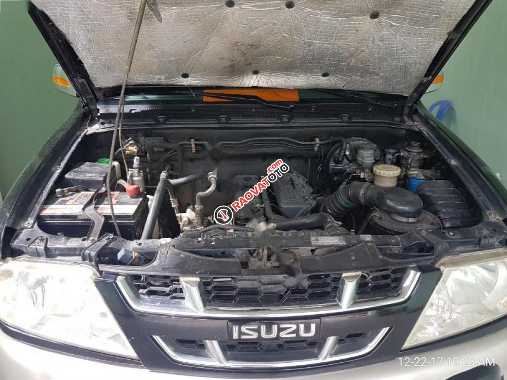Bán Isuzu Hi lander đời 2005, màu đen còn mới-0