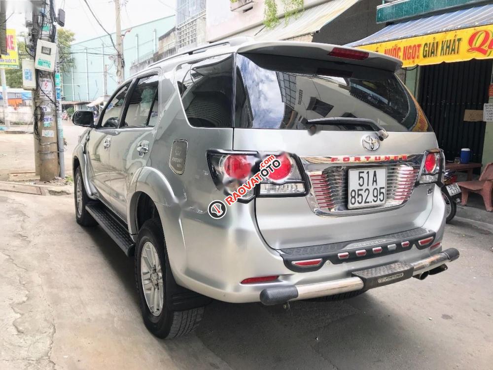 Bán Toyota Fortuner G đời 2014, màu bạc-7