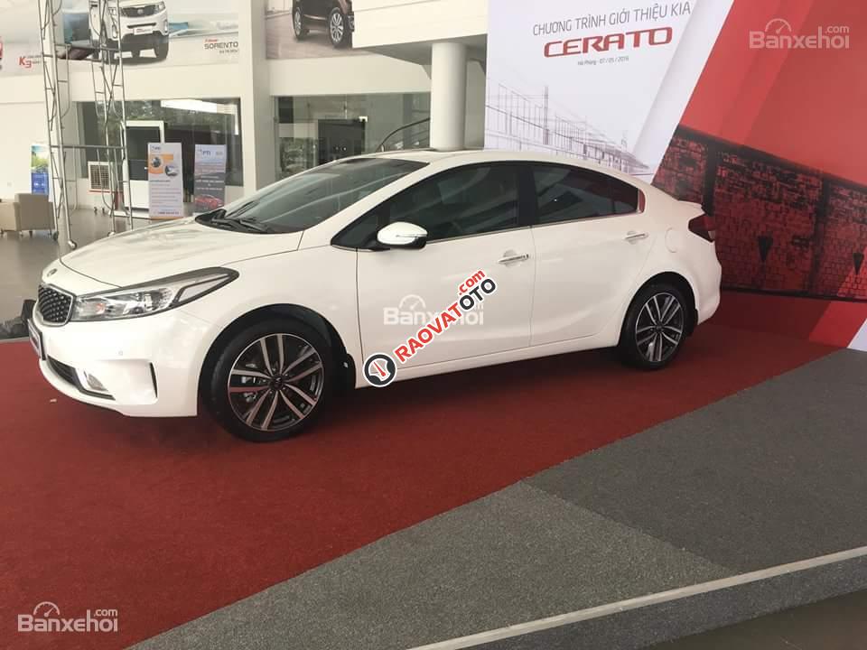 Bán Kia Cerato model 2018 hỗ trợ vay trả góp 100% giá trị xe, thủ tục nhanh gọn, cam kết giao xe ngay - LH:  0938808627-0